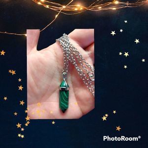Rin's Unique Boutique - Malachite Gemstone Pendant - Necklaces